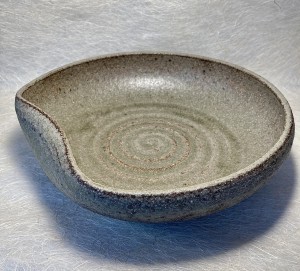 Kom bruin groen/Bowl brown green.