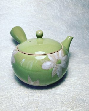 Theekan Japan groen/Tea pot Japan green.