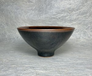 Rijstkom donker bruin - Rice bowl dark brown.