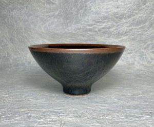 Rijstkom donker bruin - Rice bowl dark brown.